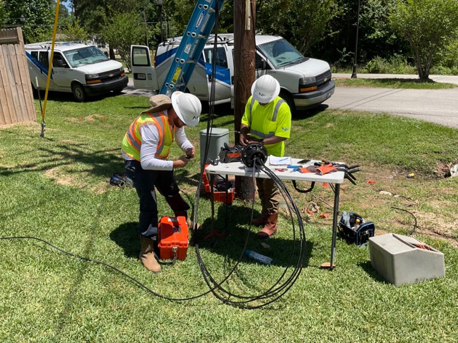 A Fiber Optic Splicer plays a significant role in achieving customer satisfaction and may enjoy an extremely rewarding career in the coming years. Fiber Optic Splicing is a growing career.